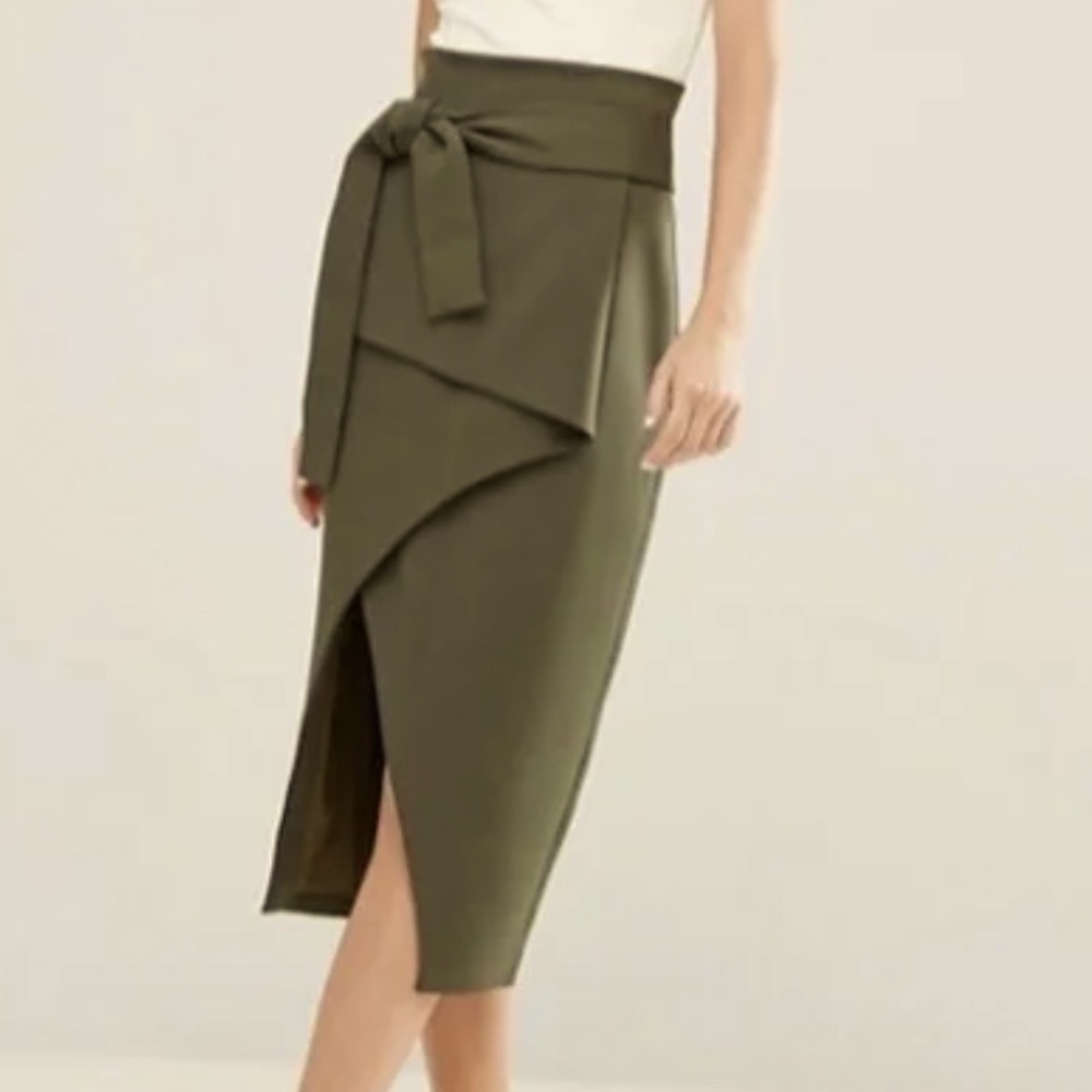 Lavish Alice Bow and Tier Black Midi Skirt